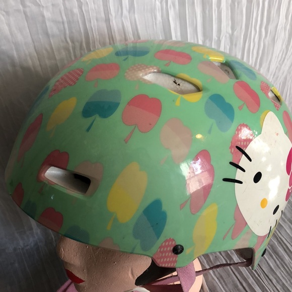 HELLO KITTY SANRIO child helmet size "child 9/16" green with apple & kitty logo - Picture 3 of 11